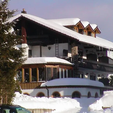 Bergblick Pensjonat 3*